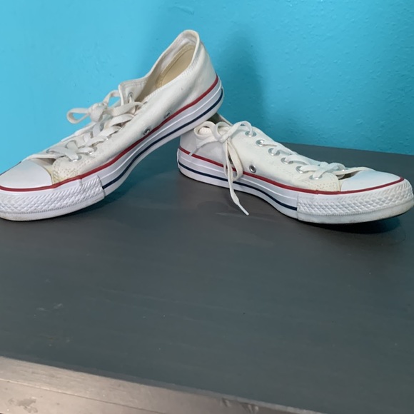Unisex white converse. Men’s 5/ Women’s 7 - Picture 6 of 10